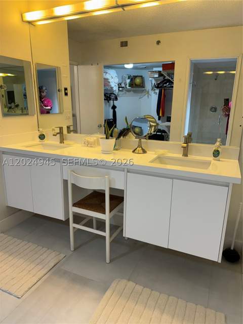 3600 Mystic Pointe Dr 208, Aventura FL - photo 6 of 9