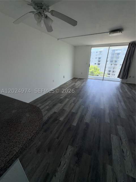 1470 NE 125th Ter 605, North Miami FL - photo 6 of 16