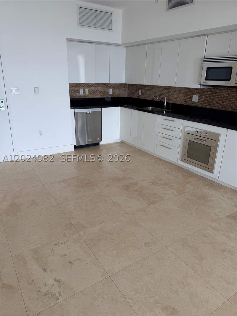 1 bedroom Condominium at 92 SW 3rd St 3909, Mint Condo, Miami — photo 3
