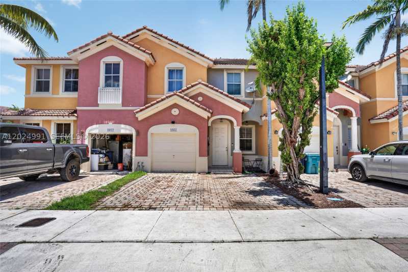 3 bedroom Townhouse at 16651 SW 79th Ter, Kendalland, Miami — photo 1