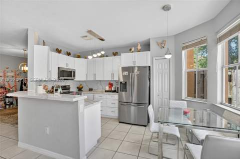 16651 SW 79th Ter, Miami FL - photo 11 of 34