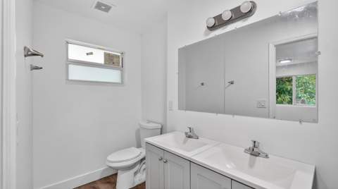 2902 NW 44th Street, Miami FL - photo 21 of 25