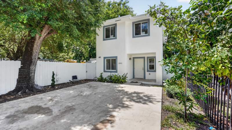 4 bedroom SingleFamilyResidence at 2902 NW 44th Street, Roosevelt Park, Miami — photo 4