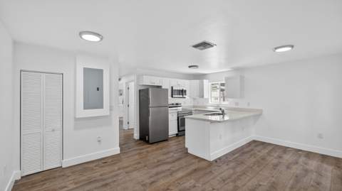 2902 NW 44th Street, Miami FL - photo 9 of 25