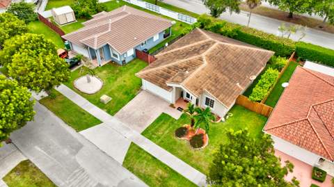 20221 SW 85th Court SW, Cutler Bay FL - photo 10 of 43