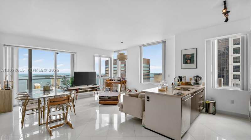 2 bedroom Condominium at 500 Brickell Ave 4102, 500 Brickell East Condo, Miami — photo 1