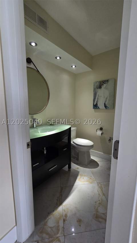16558 NE 26th Ave 5D, North Miami Beach FL - photo 10 of 34