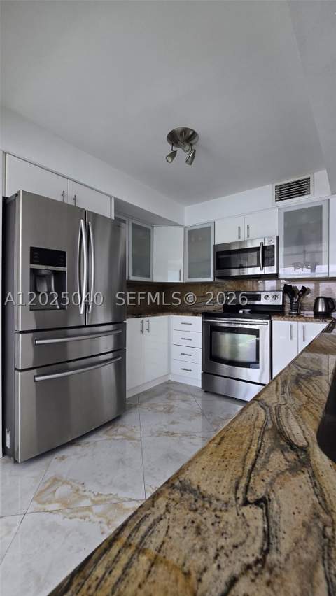16558 NE 26th Ave 5D, North Miami Beach FL - photo 15 of 34