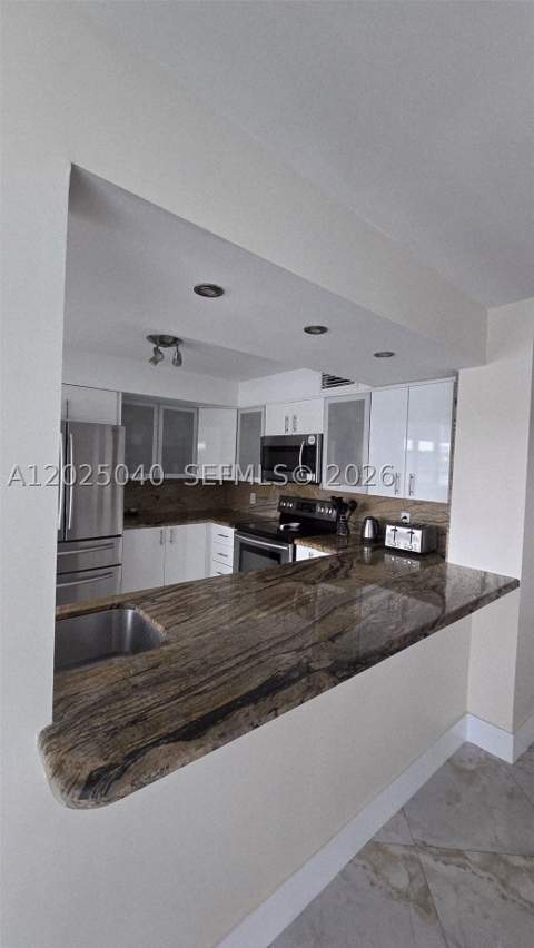 16558 NE 26th Ave 5D, North Miami Beach FL - photo 19 of 34