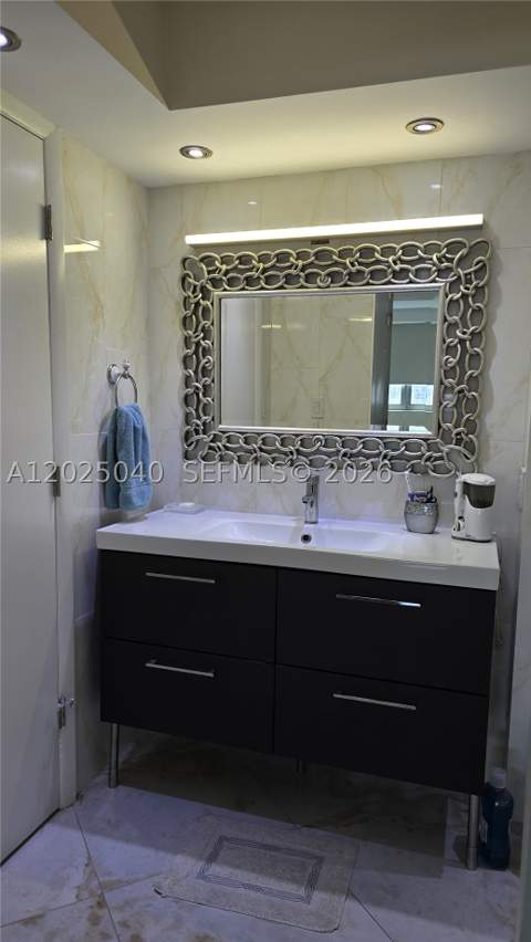 16558 NE 26th Ave 5D, North Miami Beach FL - photo 23 of 34
