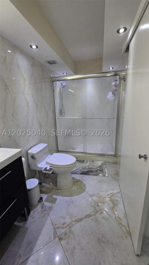 16558 NE 26th Ave 5D, North Miami Beach FL - photo 24 of 34