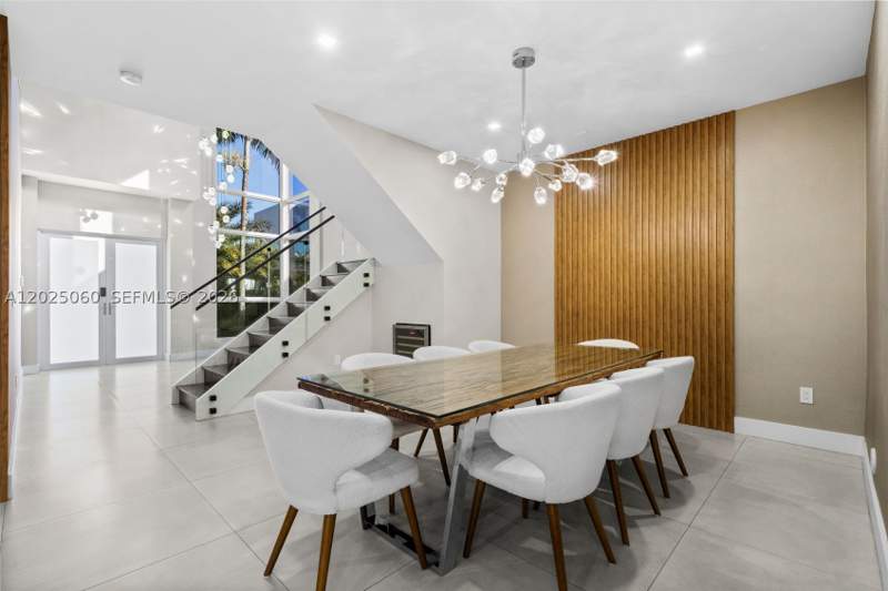 5 bedroom SingleFamilyResidence at 7534 NW 98th Ave, Doral Commons Residential, Doral — photo 5