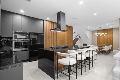 7534 NW 98th Ave, Doral FL - photo 9 of 49