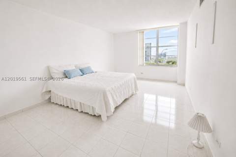 230 174th St 1916, Sunny Isles Beach FL - photo 10 of 32