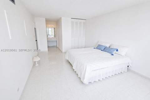 230 174th St 1916, Sunny Isles Beach FL - photo 13 of 32