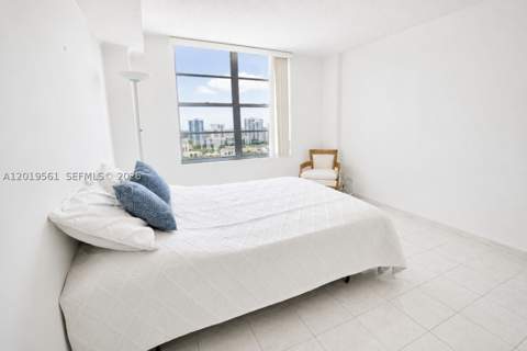 230 174th St 1916, Sunny Isles Beach FL - photo 6 of 32