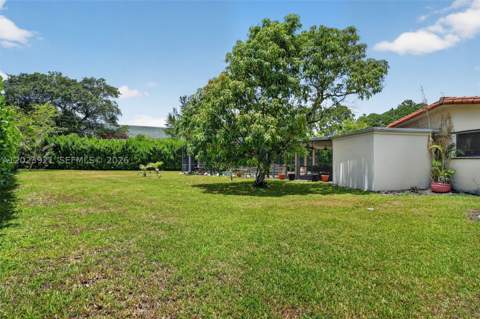 8461 SW 68th St Rd, Miami FL - photo 11 of 65