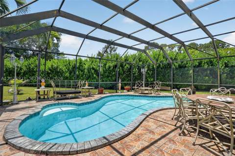 8461 SW 68th St Rd, Miami FL - photo 14 of 65