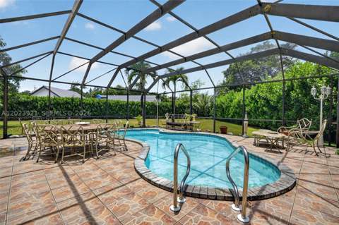 8461 SW 68th St Rd, Miami FL - photo 15 of 65