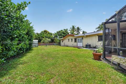 8461 SW 68th St Rd, Miami FL - photo 16 of 65