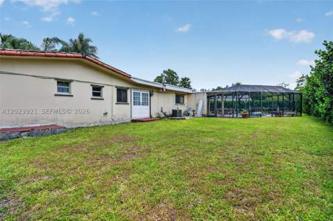 8461 SW 68th St Rd, Miami FL - photo 18 of 65
