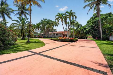 8461 SW 68th St Rd, Miami FL - photo 21 of 65