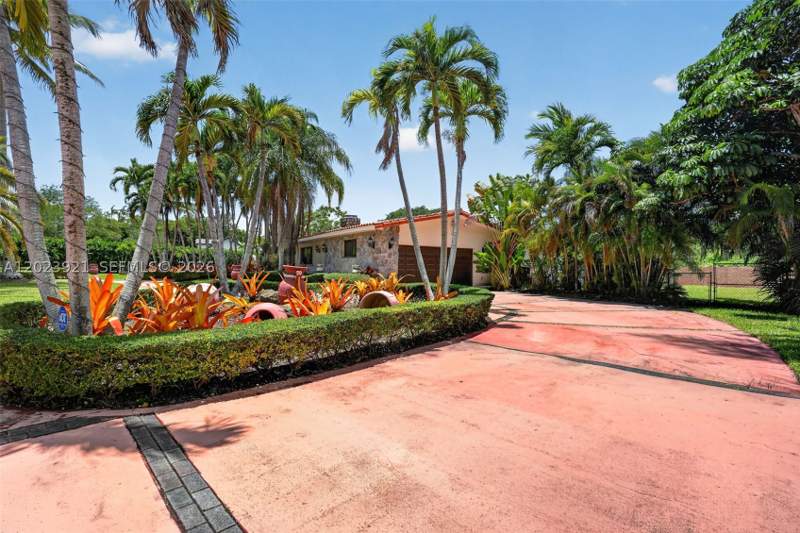 4 bedroom SingleFamilyResidence at 8461 SW 68th St Rd, Ranch Acre Homes, Miami — photo 3