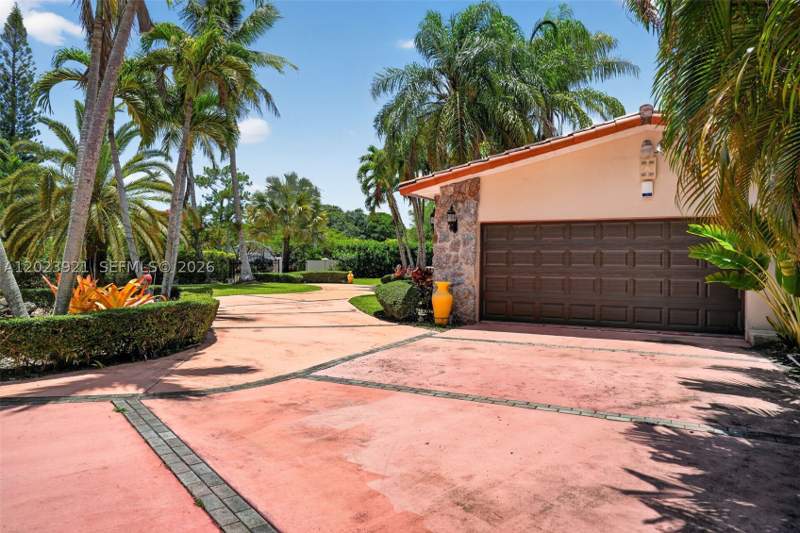4 bedroom SingleFamilyResidence at 8461 SW 68th St Rd, Ranch Acre Homes, Miami — photo 4