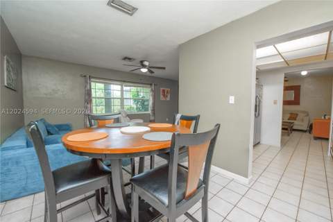 17355 SW 256th St, Homestead FL - photo 10 of 32