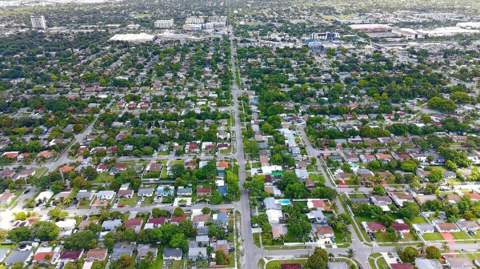 995 NE 156th Terrace, North Miami Beach FL - photo 21 of 36