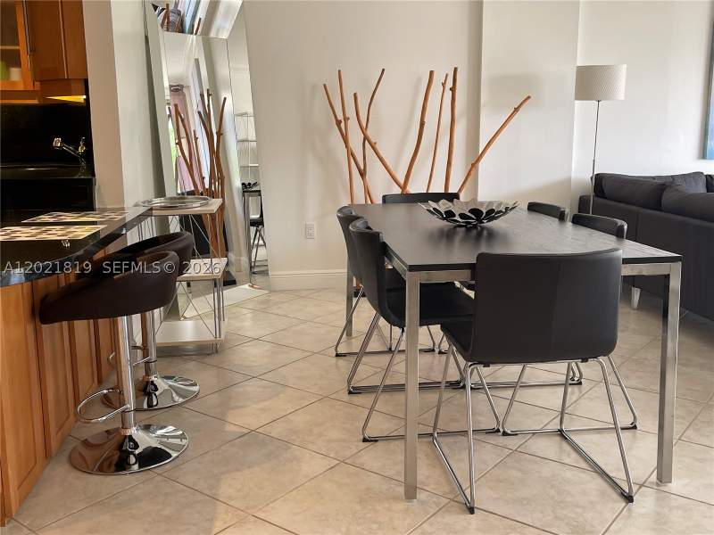 2 bedroom Condominium at 199 Ocean Lane Dr 413, Commodore Club South Cond, Key Biscayne — photo 2