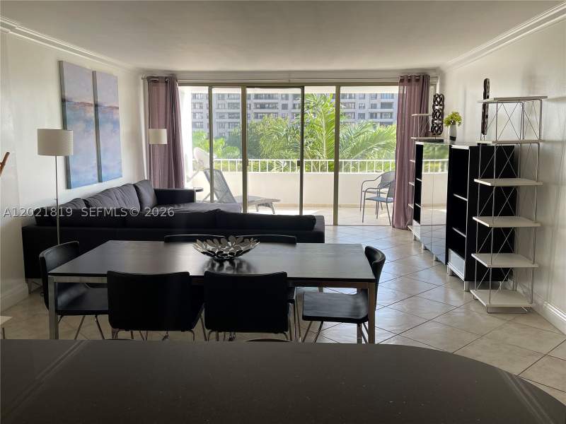 2 bedroom Condominium at 199 Ocean Lane Dr 413, Commodore Club South Cond, Key Biscayne — photo 4