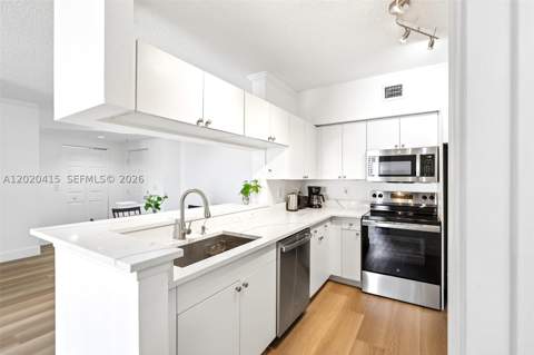 17150 N Bay Rd 2808, Sunny Isles Beach FL - photo 12 of 40