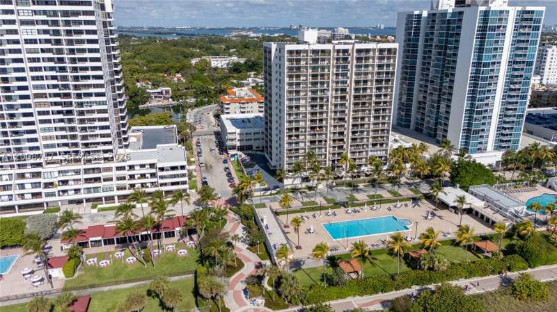 1 bedroom Condominium at 2625 Collins Ave 803, Oceanfront Plaza Condo, Miami Beach — photo 2