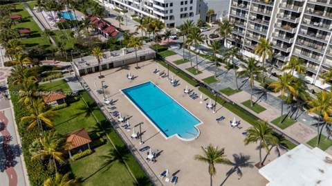 2625 Collins Ave 803, Miami Beach FL - photo 9 of 66