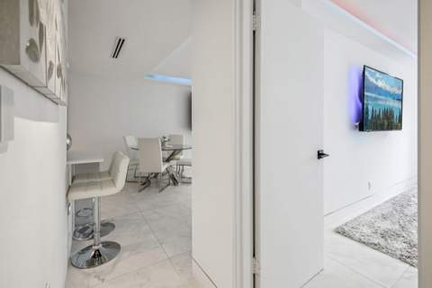 1500 Bay Road 364, Miami Beach FL - photo 14 of 62