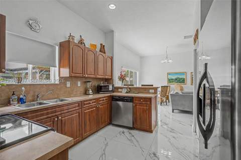 1551 SW 154th Ct, Miami FL - photo 6 of 21