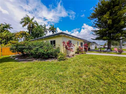 548 East Dr, Miami Springs FL - photo 15 of 75