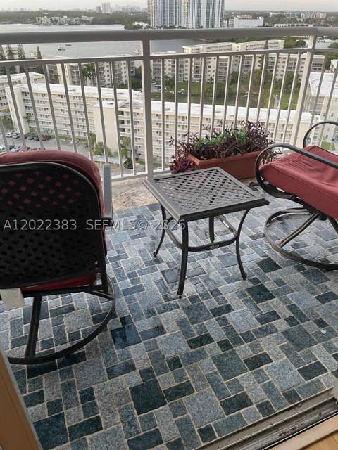 18021 Biscayne Blvd 1701, Aventura FL - photo 7 of 23