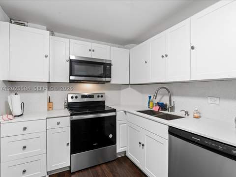 5005 Collins Ave 222, Miami Beach FL - photo 17 of 37