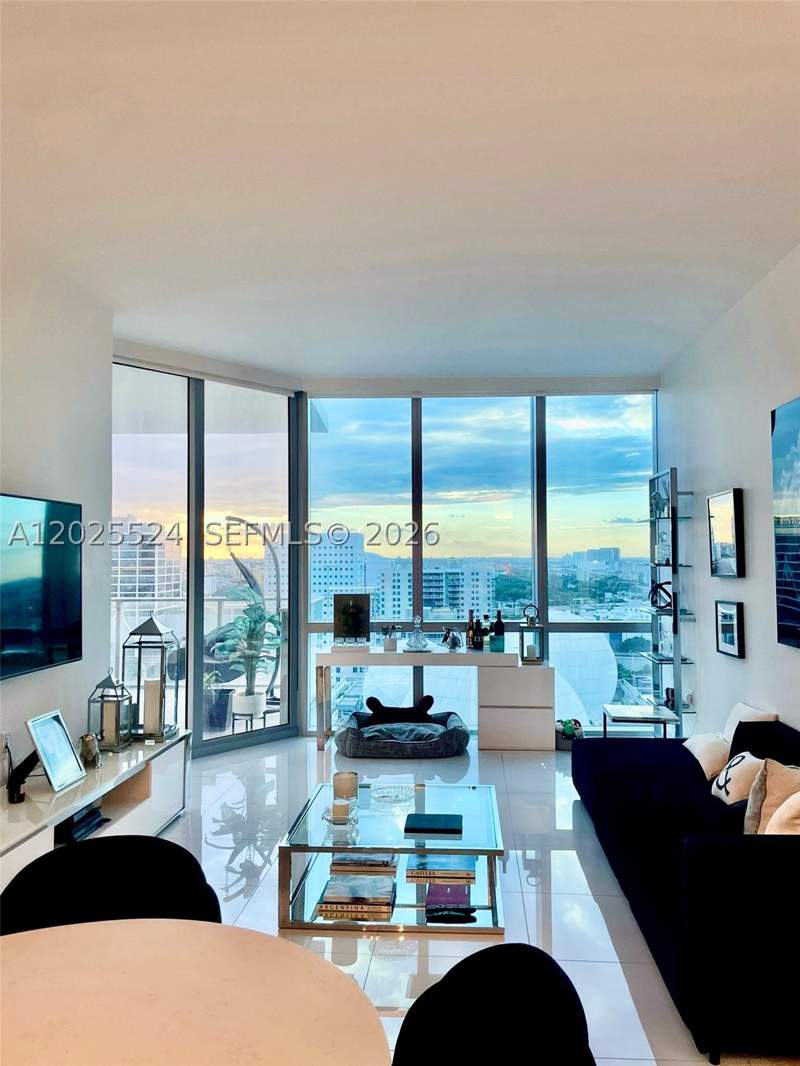 2 bedroom Condominium at 851 NE 1st Ave 1808, Paramount Miami World Cent, Miami — photo 5