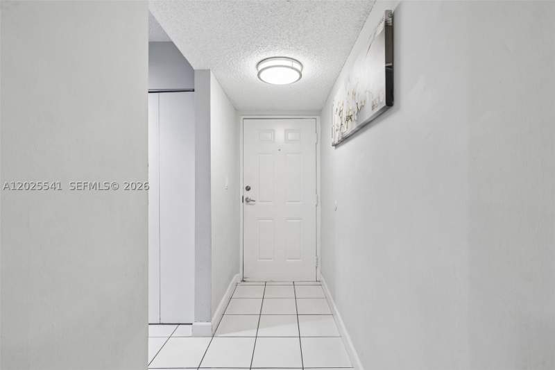 2 bedroom Condominium at 6041 W 24th Ave B-103, Villamore Condo, Hialeah — photo 4