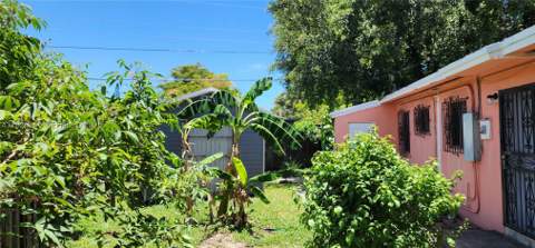 901 NE 160th Ter, North Miami Beach FL - photo 17 of 22