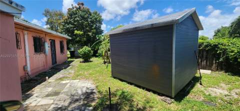 901 NE 160th Ter, North Miami Beach FL - photo 20 of 22