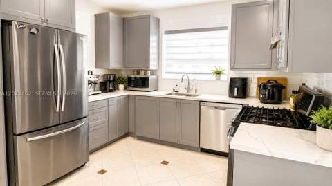 430 NE 145th St, Miami FL - photo 10 of 30
