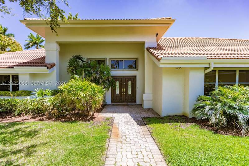 5 bedroom SingleFamilyResidence at 9818 SW 111th Ter, Weitzer Killian Place, Miami — photo 5