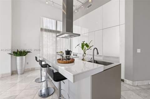2001 Meridian Ave 101, Miami Beach FL - photo 12 of 60