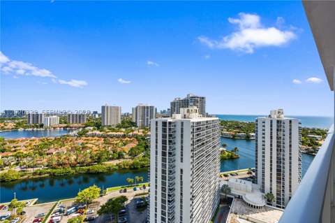 20281 E Country Club Dr 2101, Aventura FL - photo 17 of 97