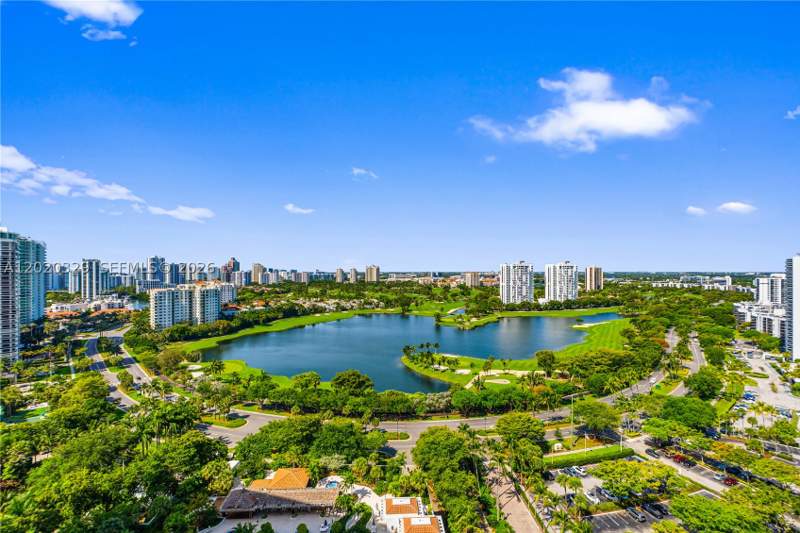 2 bedroom Condominium at 20281 E Country Club Dr 2101, Hamptons West, Aventura — photo 3