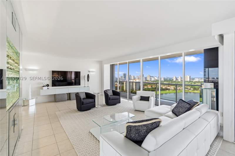 2 bedroom Condominium at 20281 E Country Club Dr 2101, Hamptons West, Aventura — photo 4